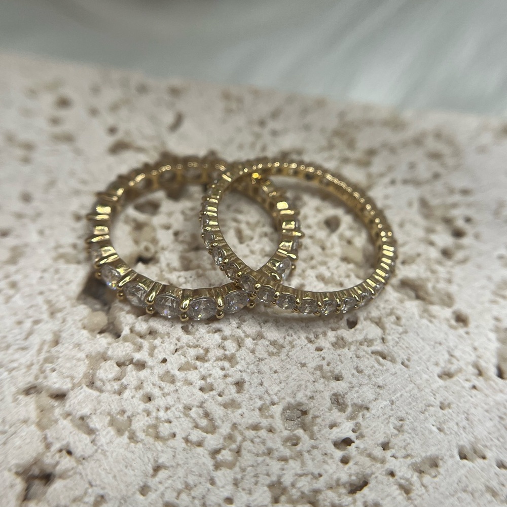 Set of Cubic Zirconia 10k yellow gold eternity bands - Picture 6 of 10